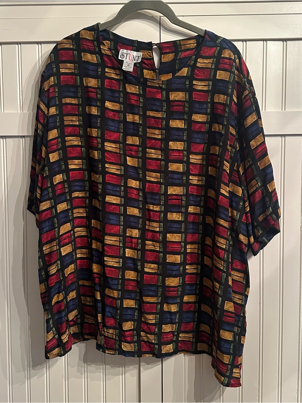 STUNT Vintage 100% Silk Short-Sleeve Geo Print Blouse in Black Red & Gold  3X